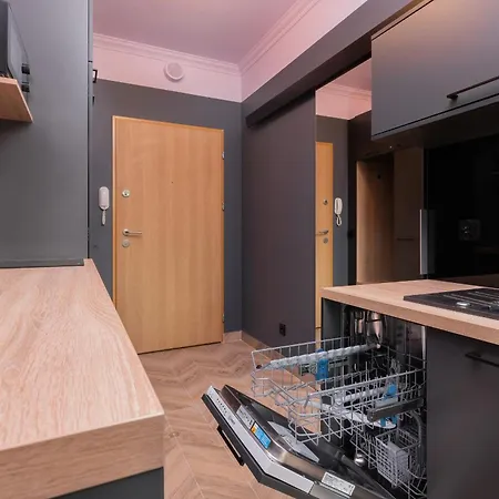 Old Town Walowa With Balcony By Renters Apartman