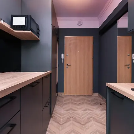 Old Town Walowa With Balcony By Renters Апартаменты Гданьск