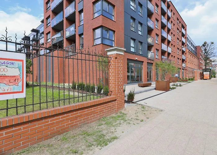 Old Town Walowa With Balcony By Renters Daire Gdansk